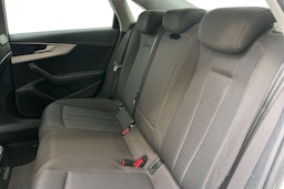 valkoinen Audi A4 2018 kuva 10.