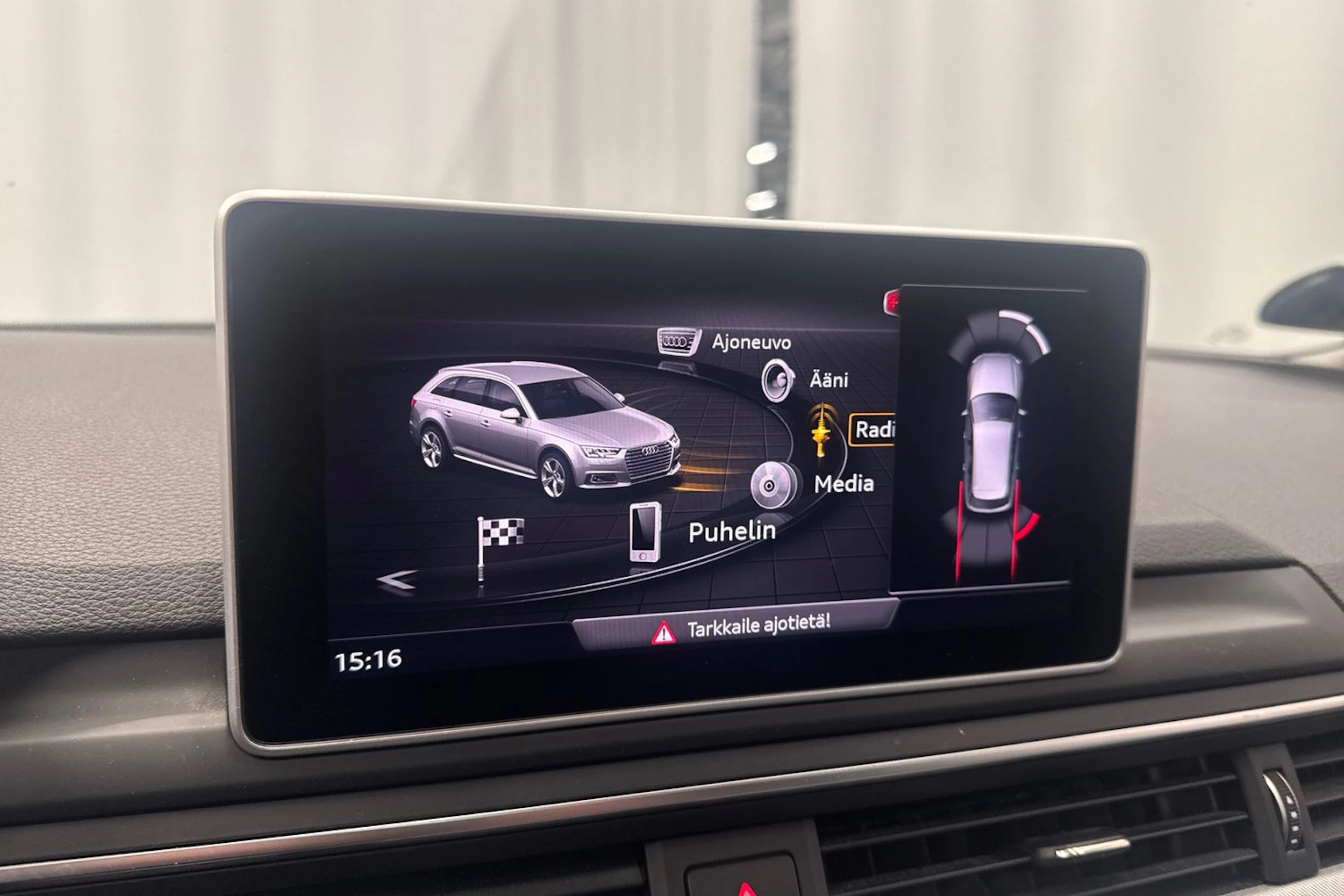 harmaa Audi A4 2018 kuva 24.