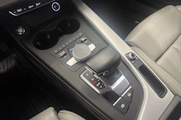 harmaa Audi A4 2018 kuva 25.