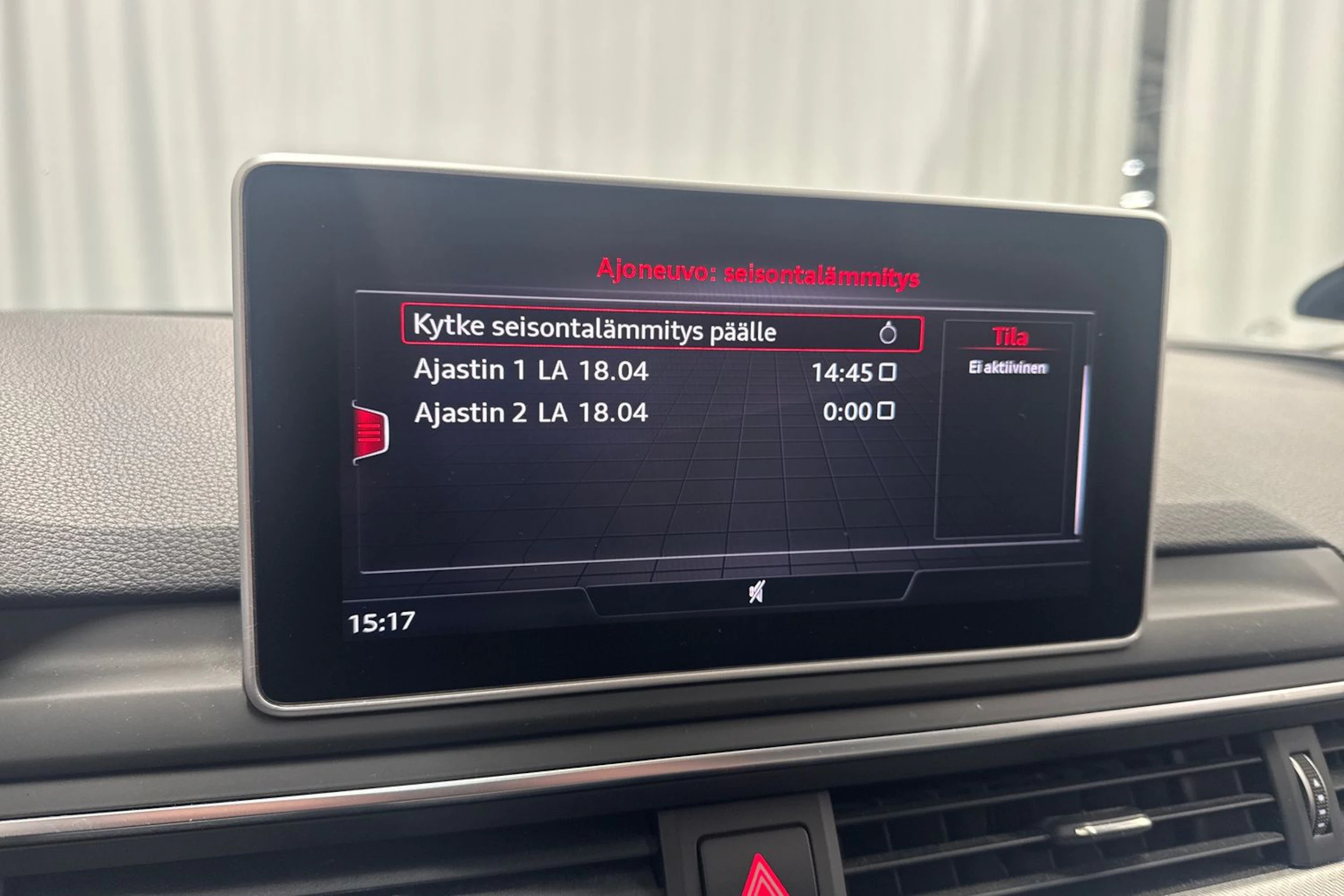 harmaa Audi A4 2018 kuva 26.