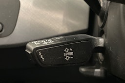 valkoinen Audi A4 2018 kuva 19.