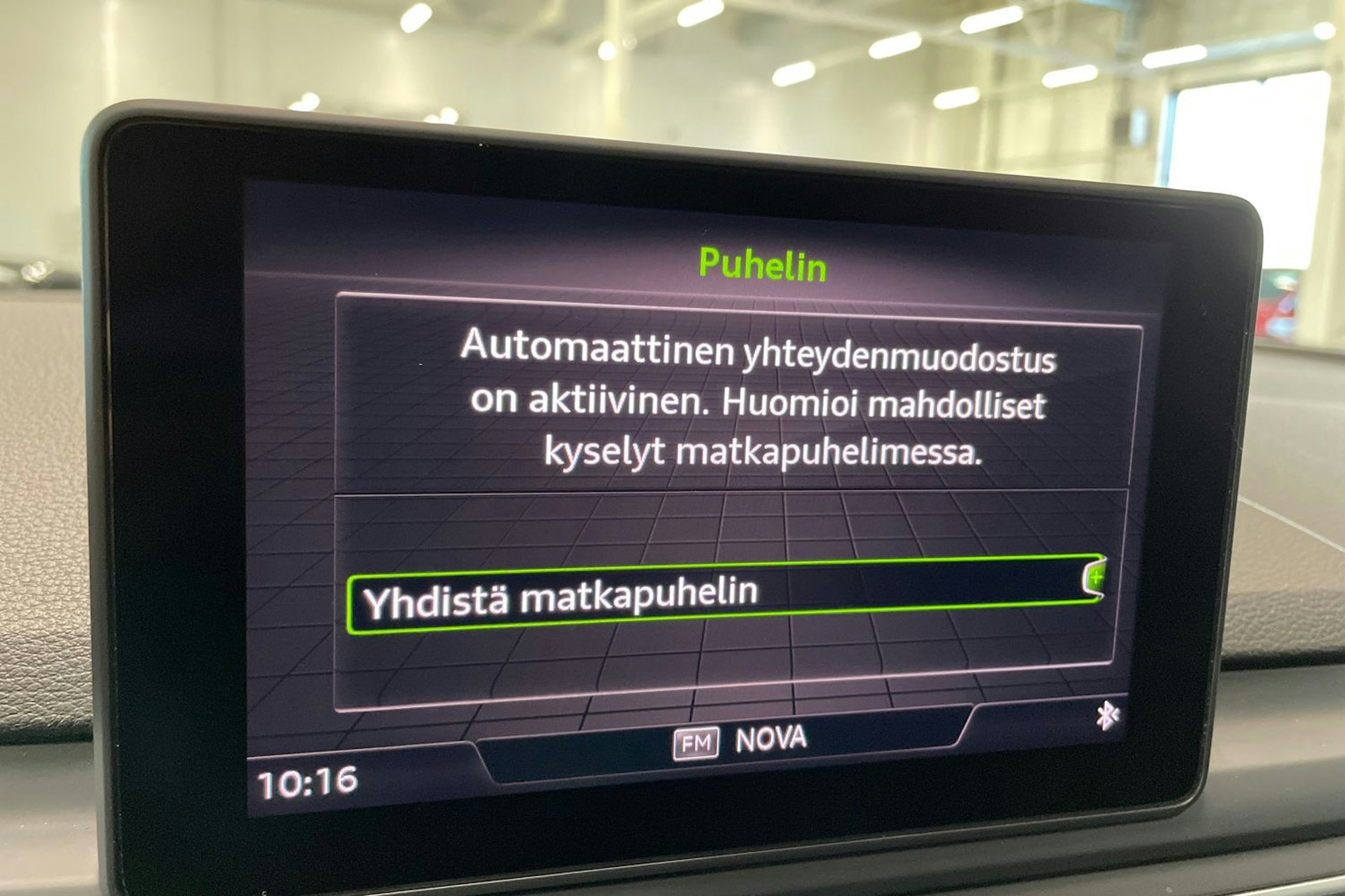 valkoinen Audi A4 2018 kuva 24.