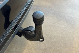 musta Audi A4 2018 kuva 5.