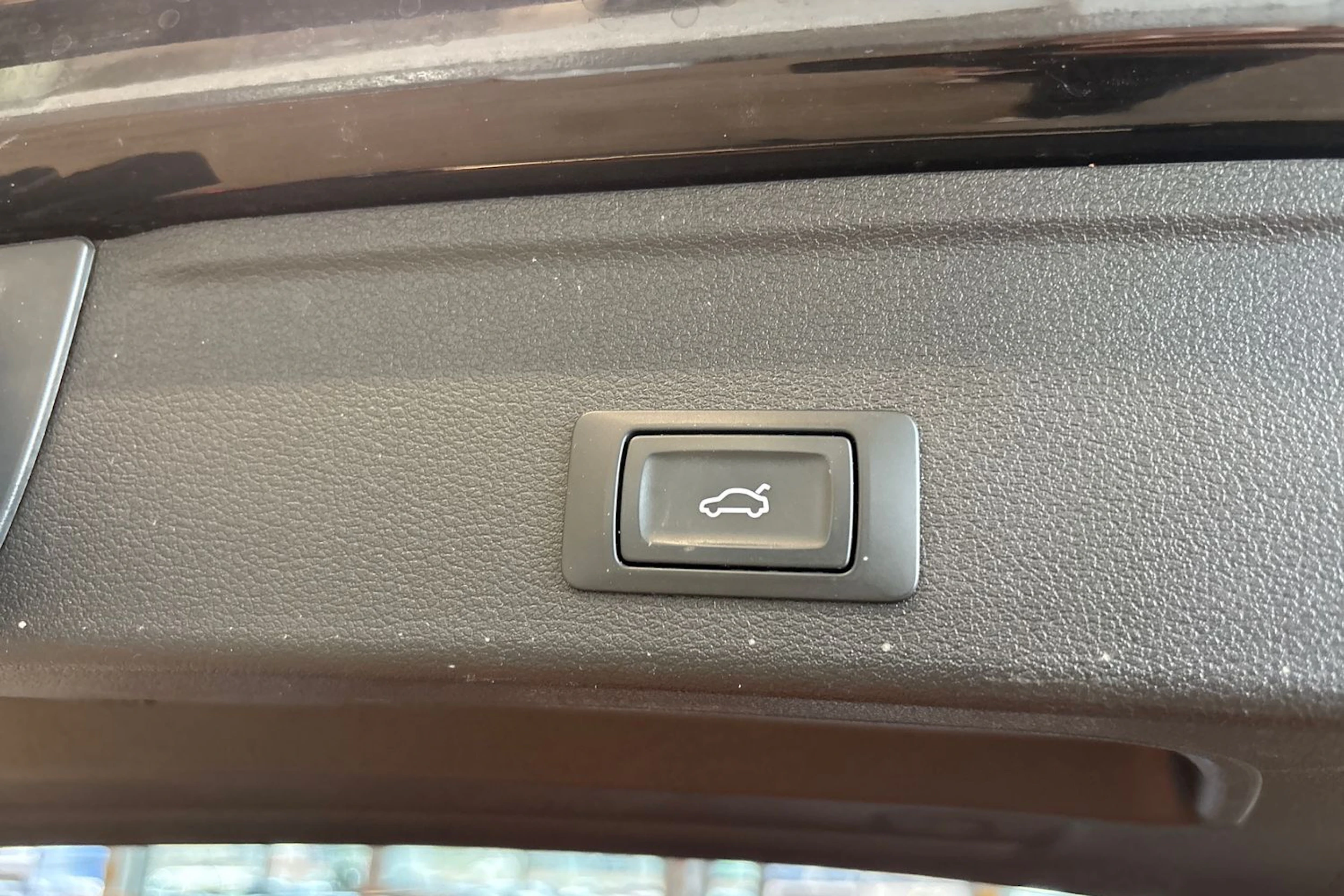 musta Audi A4 2018 kuva 7.