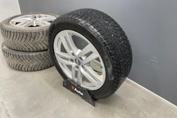valkoinen Audi A4 2018 kuva 15.