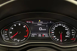 valkoinen Audi A4 2018 kuva 18.