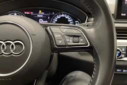 valkoinen Audi A4 2018 kuva 24.