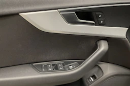 valkoinen Audi A4 2018 kuva 25.