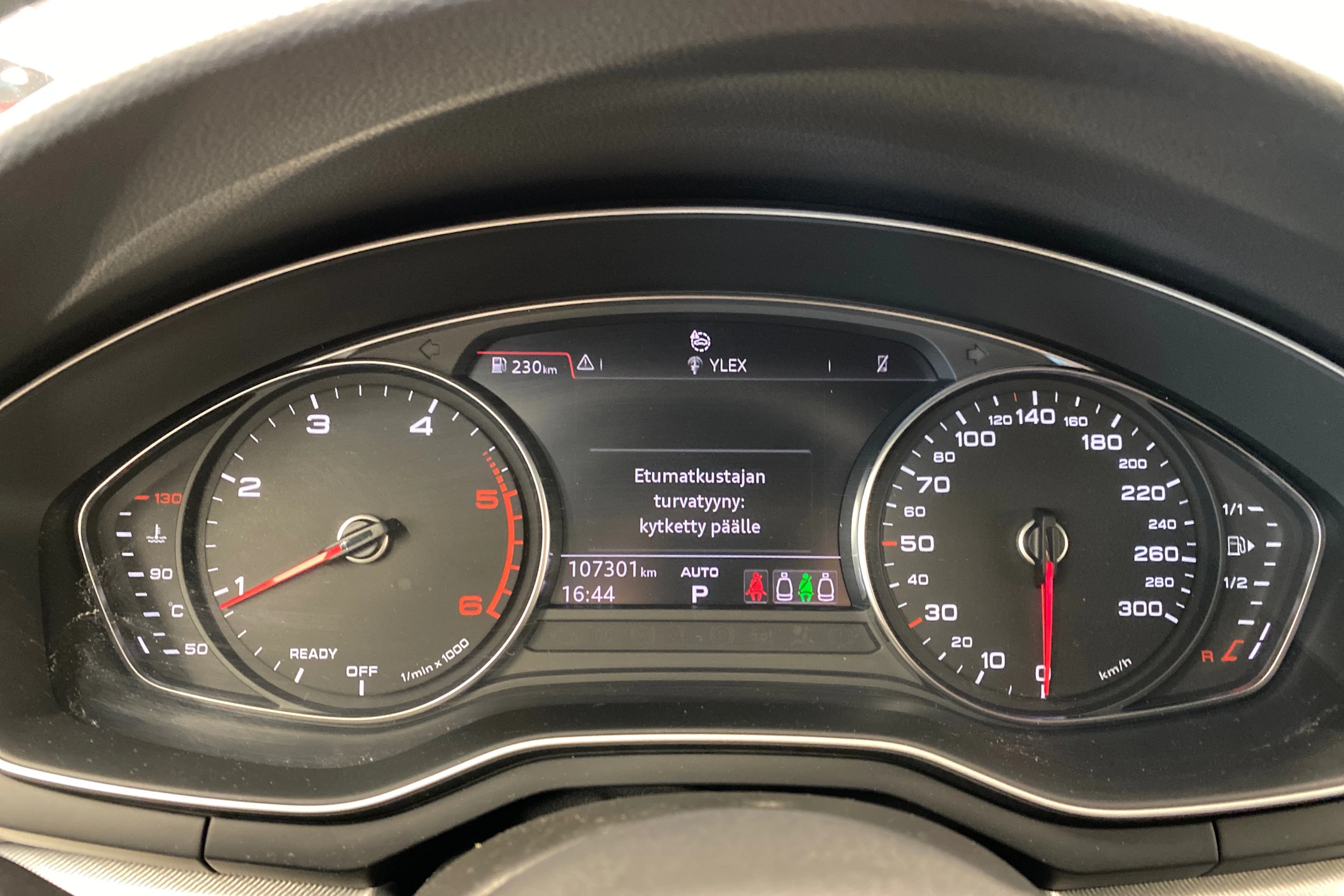 Musta Audi A4 2019 kuva 15.