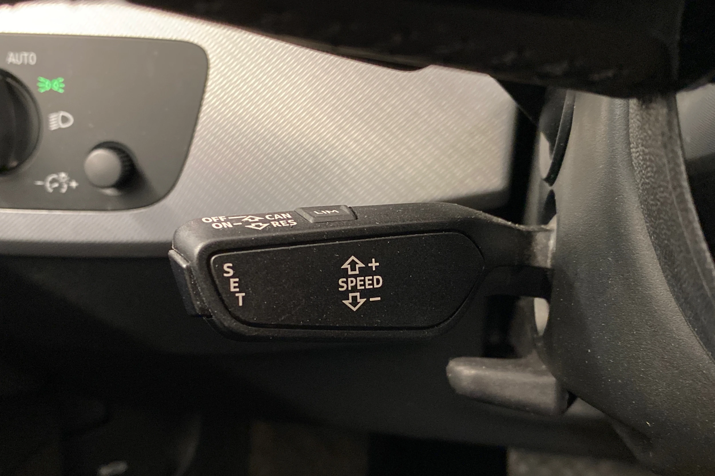 Musta Audi A4 2019 kuva 23.