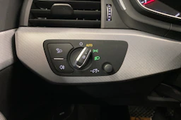 Musta Audi A4 2019 kuva 24.