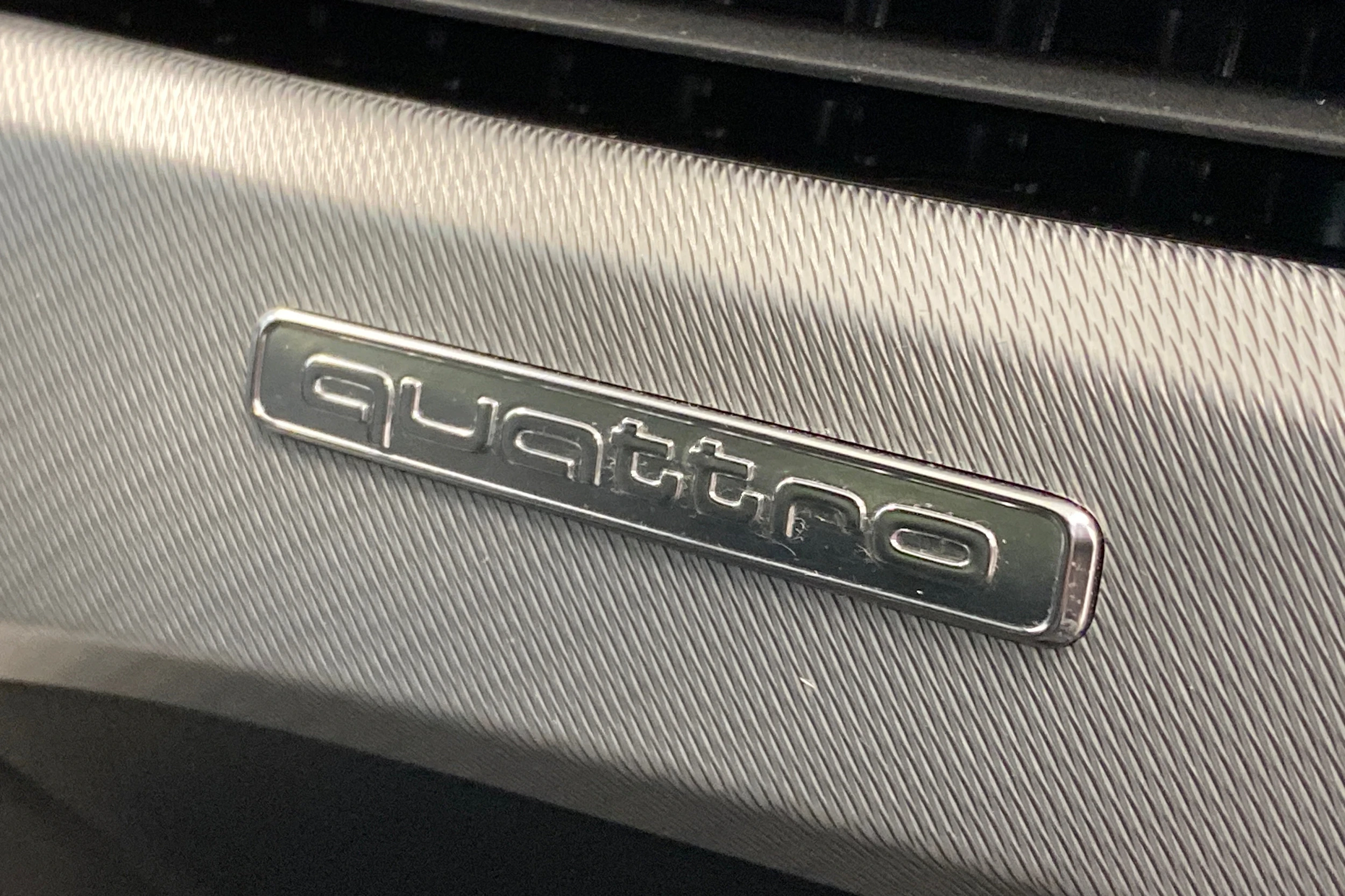 Musta Audi A4 2019 kuva 28.
