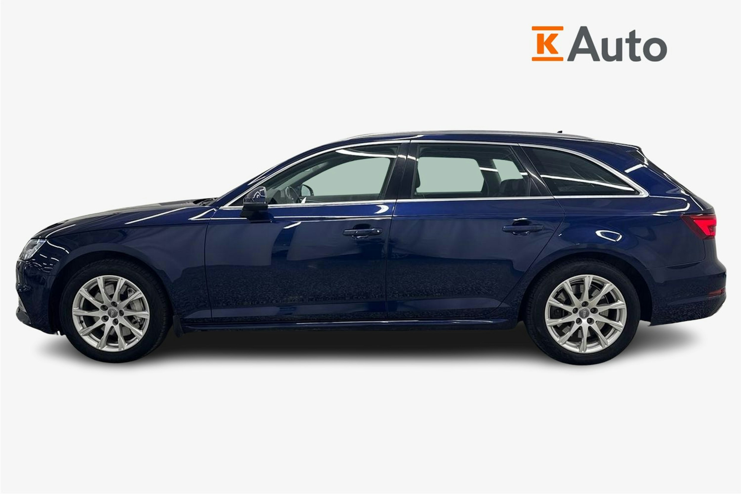 Sininen Audi A4 2019 kuva 6.