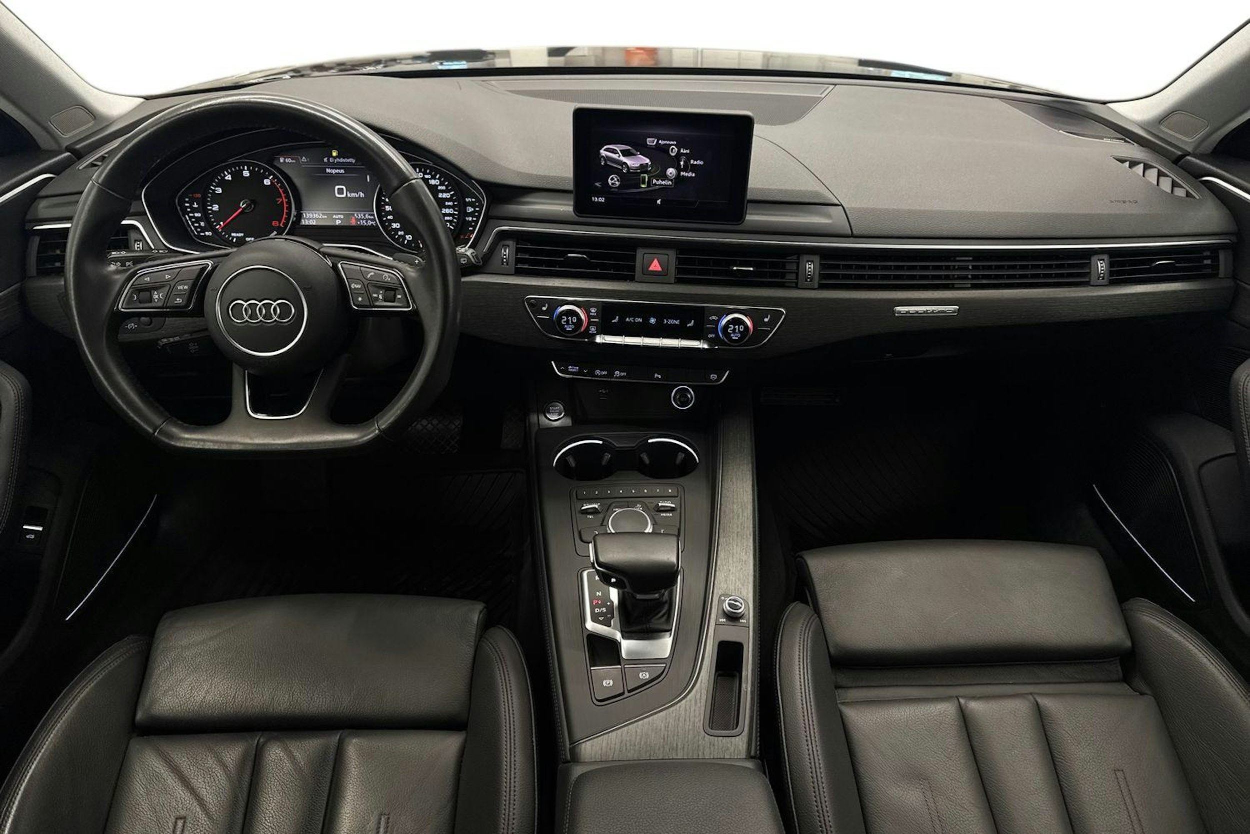 Sininen Audi A4 2019 kuva 9.