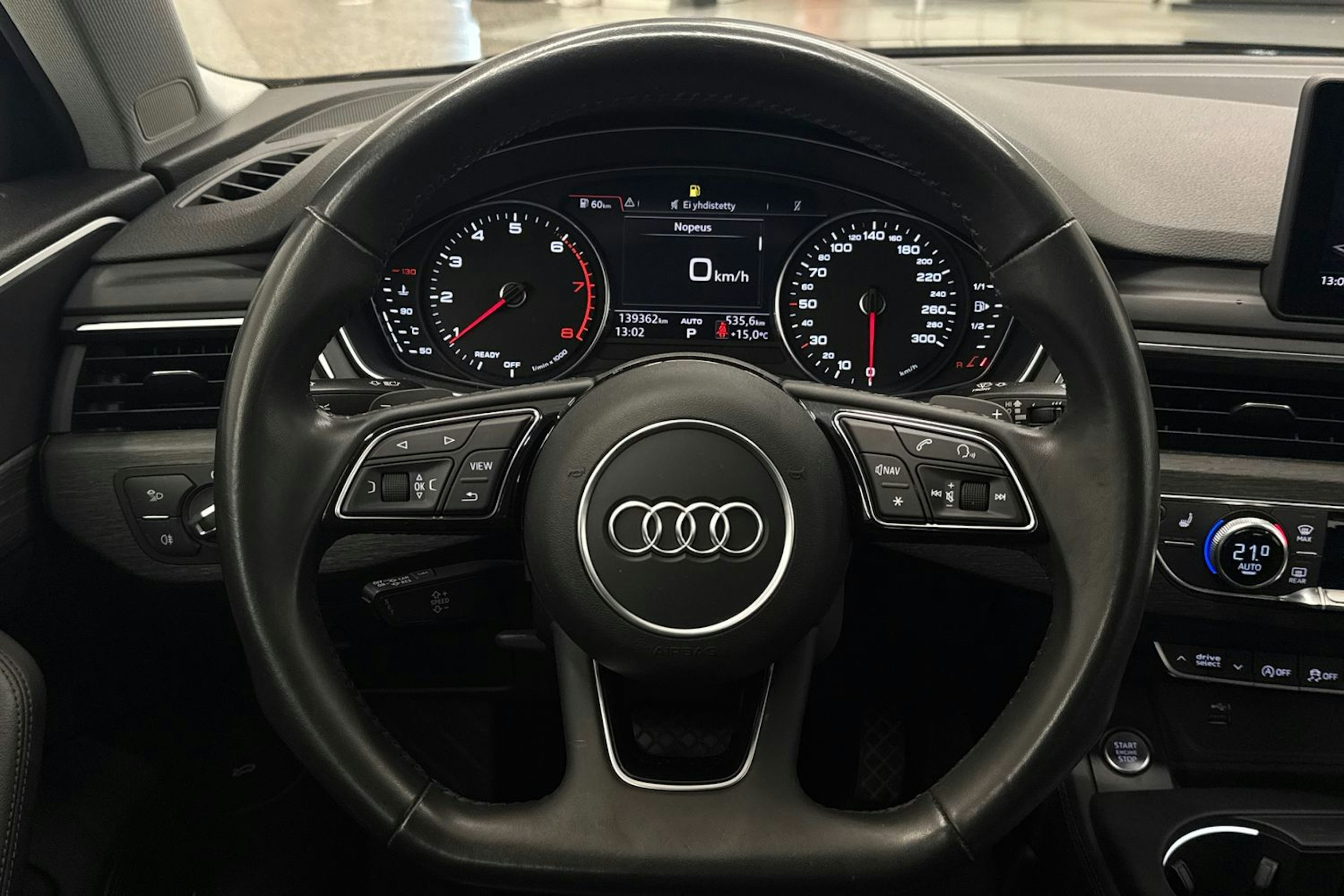 Sininen Audi A4 2019 kuva 14.