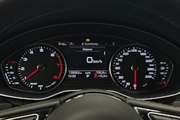 Sininen Audi A4 2019 kuva 17.