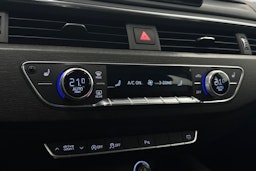 Sininen Audi A4 2019 kuva 24.