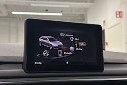 Sininen Audi A4 2019 kuva 25.