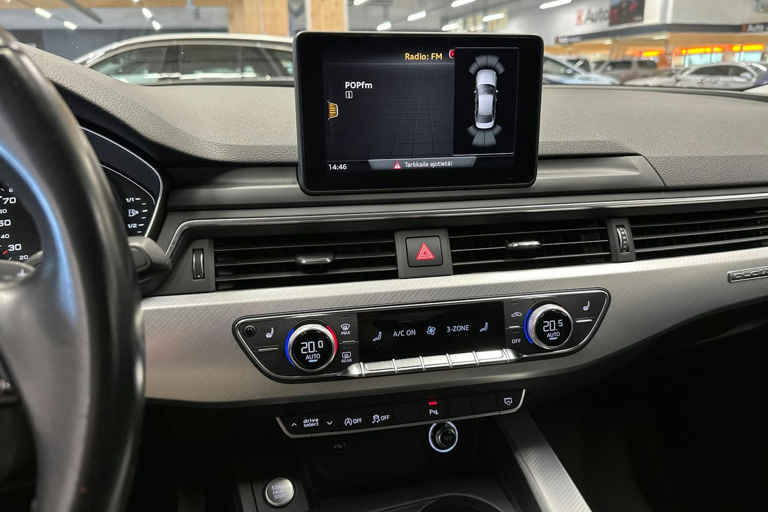 musta Audi A4 2019 kuva 23.