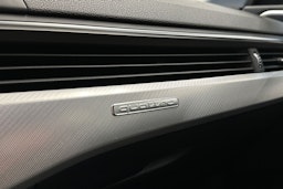 musta Audi A4 2019 kuva 24.