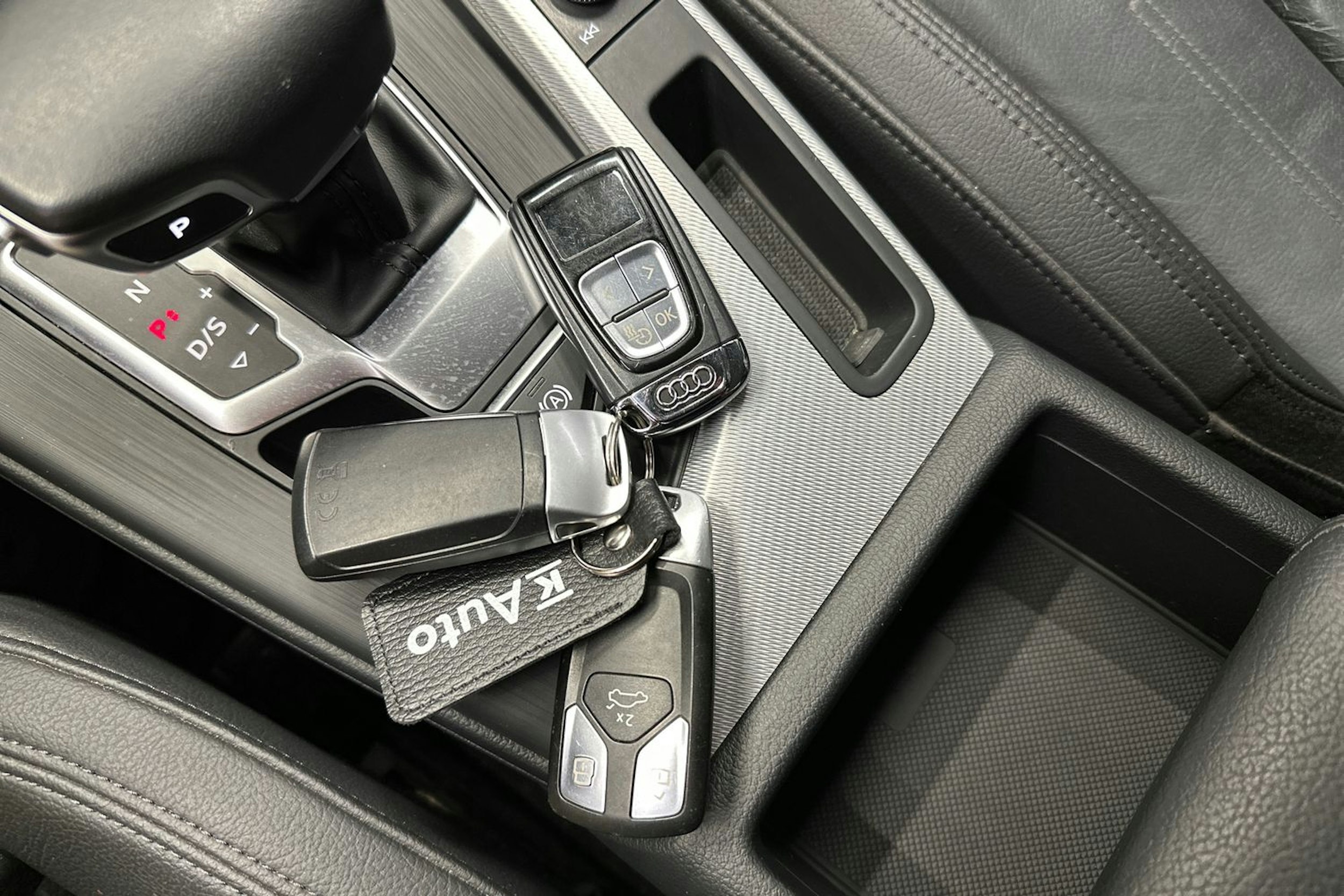 musta Audi A4 2019 kuva 26.