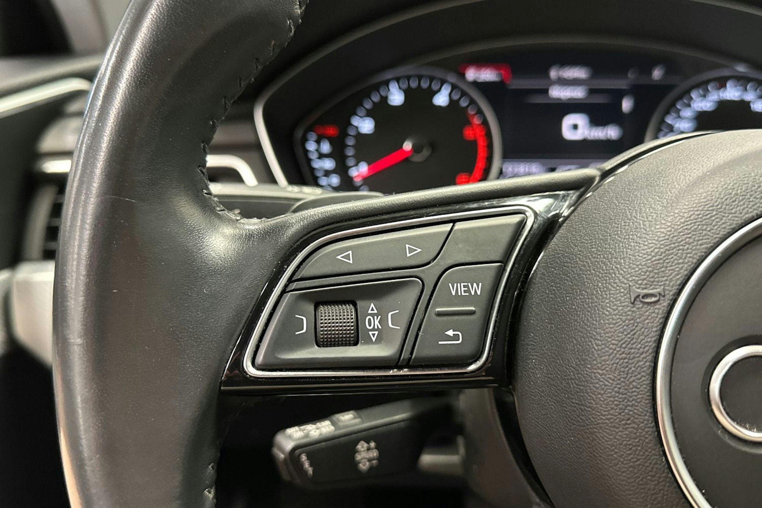 musta Audi A4 2019 kuva 30.