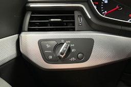 musta Audi A4 2019 kuva 32.