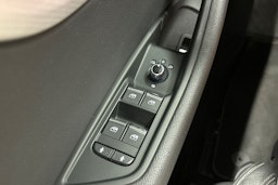 musta Audi A4 2019 kuva 33.