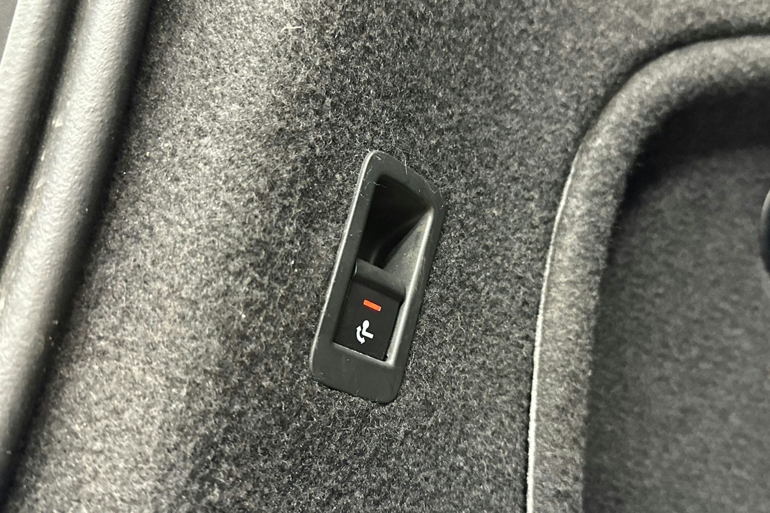 musta Audi A4 2019 kuva 35.