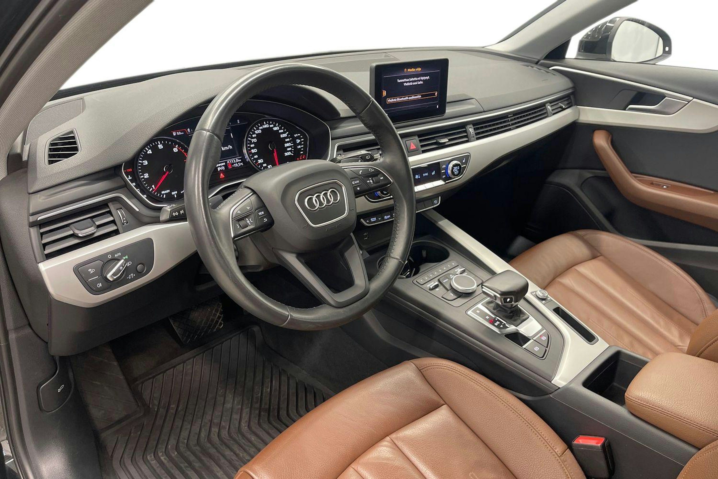 musta Audi A4 2019 kuva 6.