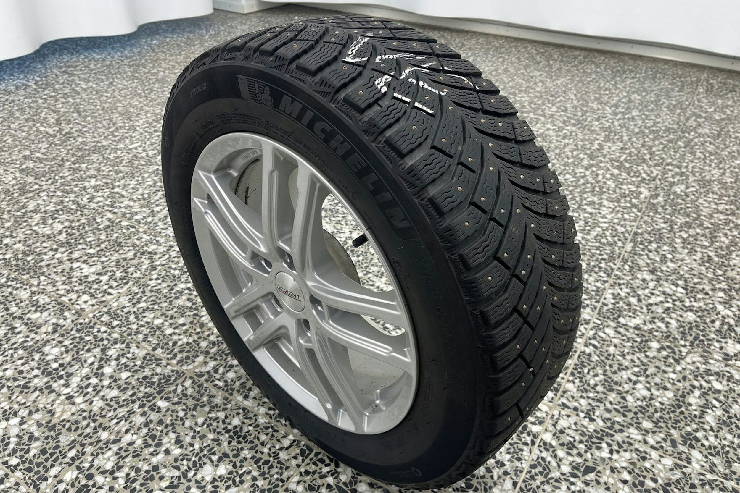 musta Audi A4 2019 kuva 10.