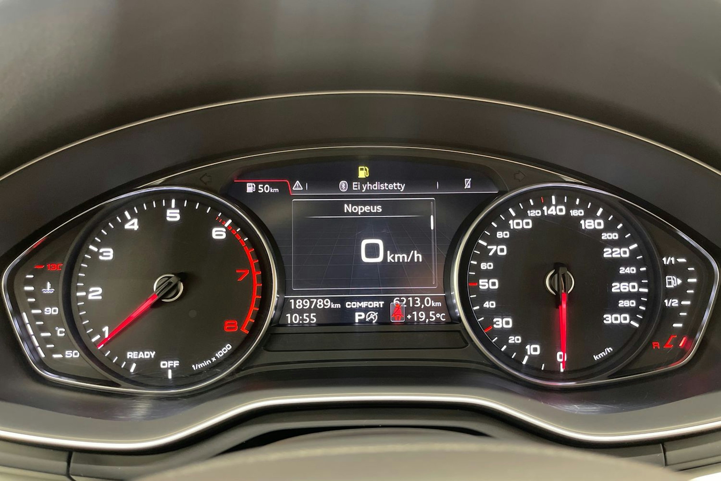 musta Audi A4 2019 kuva 17.