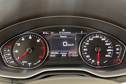 musta Audi A4 2019 kuva 17.