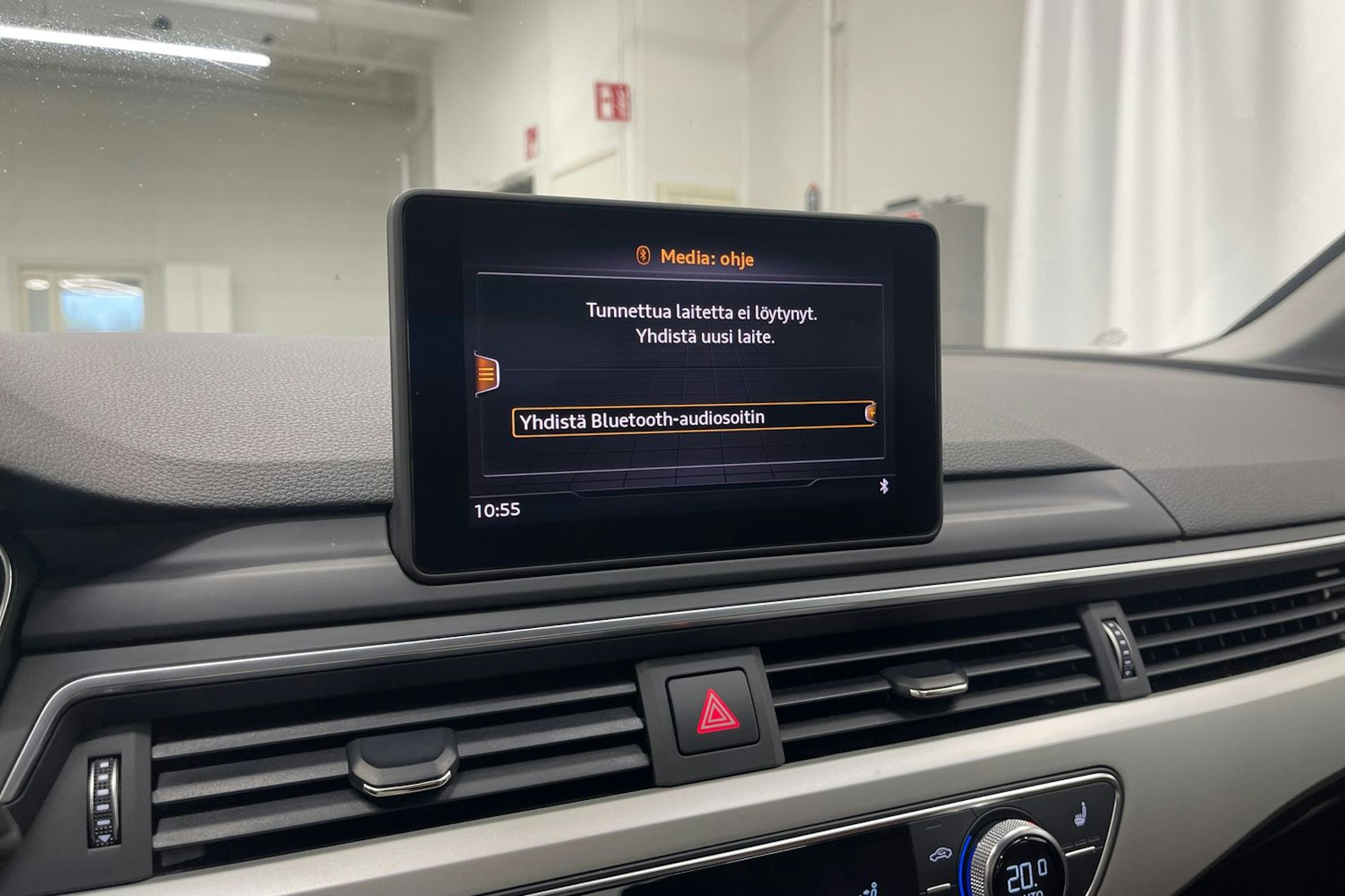 musta Audi A4 2019 kuva 18.