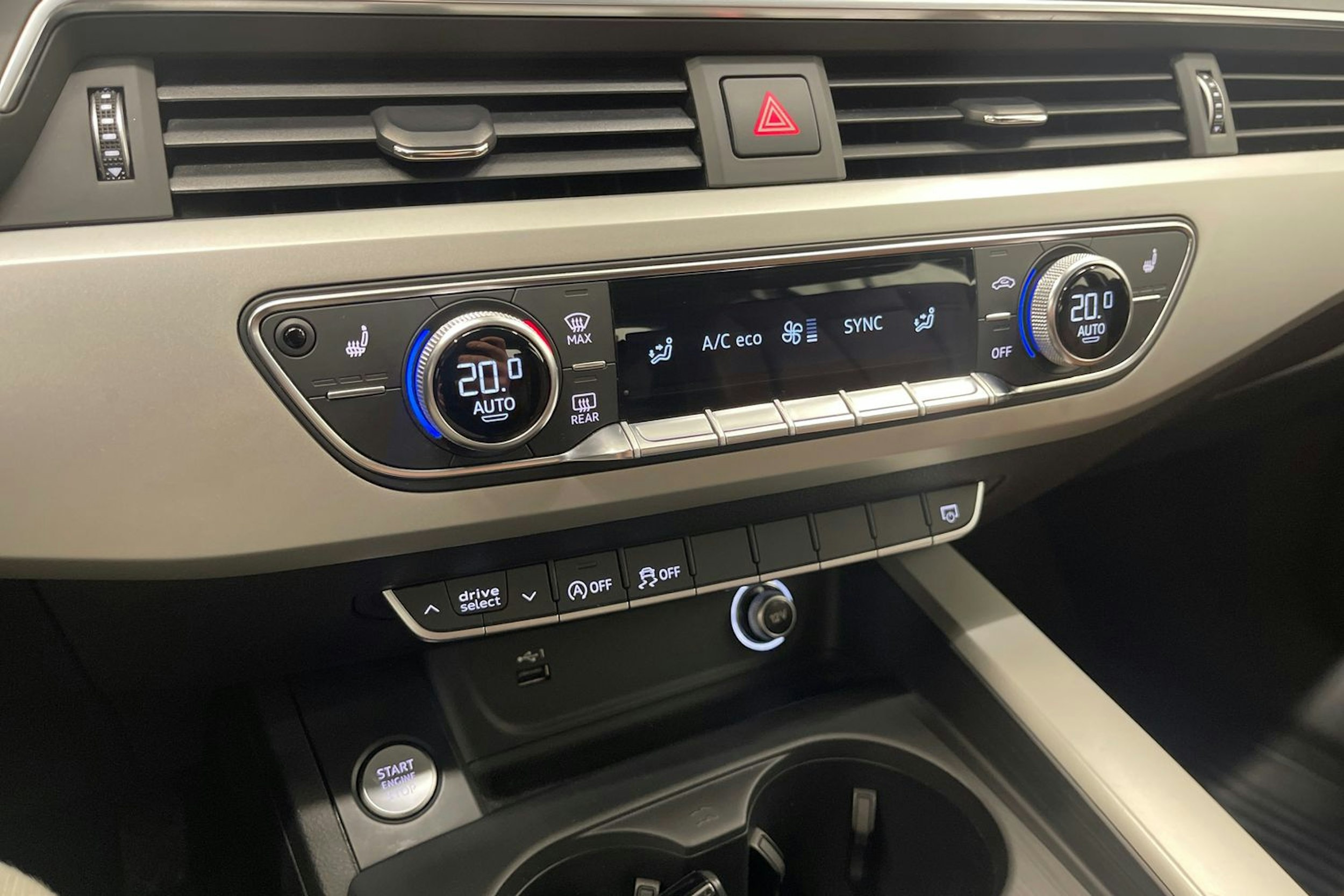 musta Audi A4 2019 kuva 20.