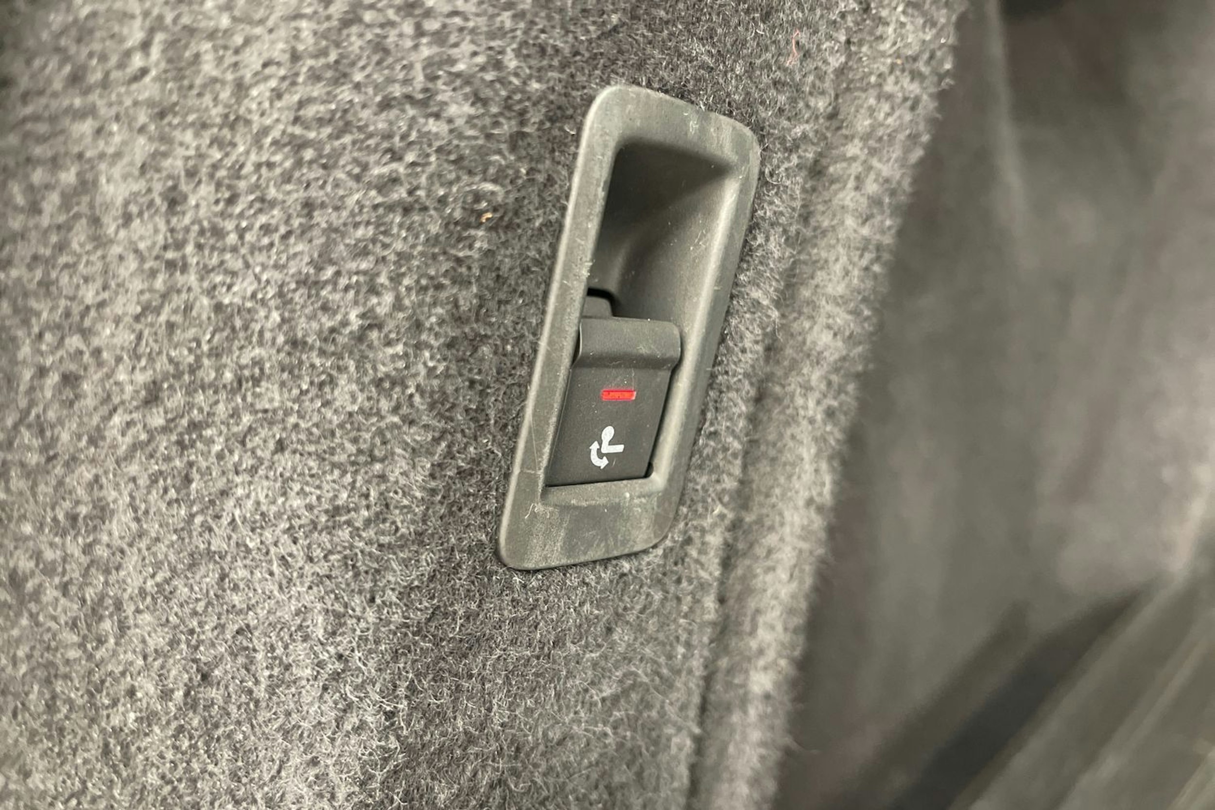 musta Audi A4 2019 kuva 24.