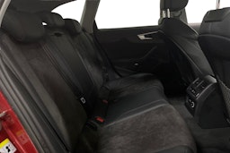 Punainen Audi A4 2019 kuva 10.