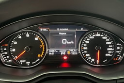 Punainen Audi A4 2019 kuva 15.