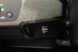 Punainen Audi A4 2019 kuva 17.
