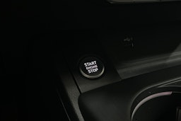 Punainen Audi A4 2019 kuva 30.