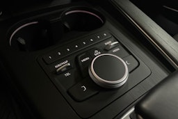 Punainen Audi A4 2019 kuva 31.