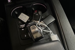 Punainen Audi A4 2019 kuva 35.