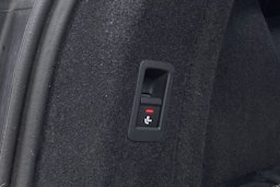 Punainen Audi A4 2019 kuva 38.