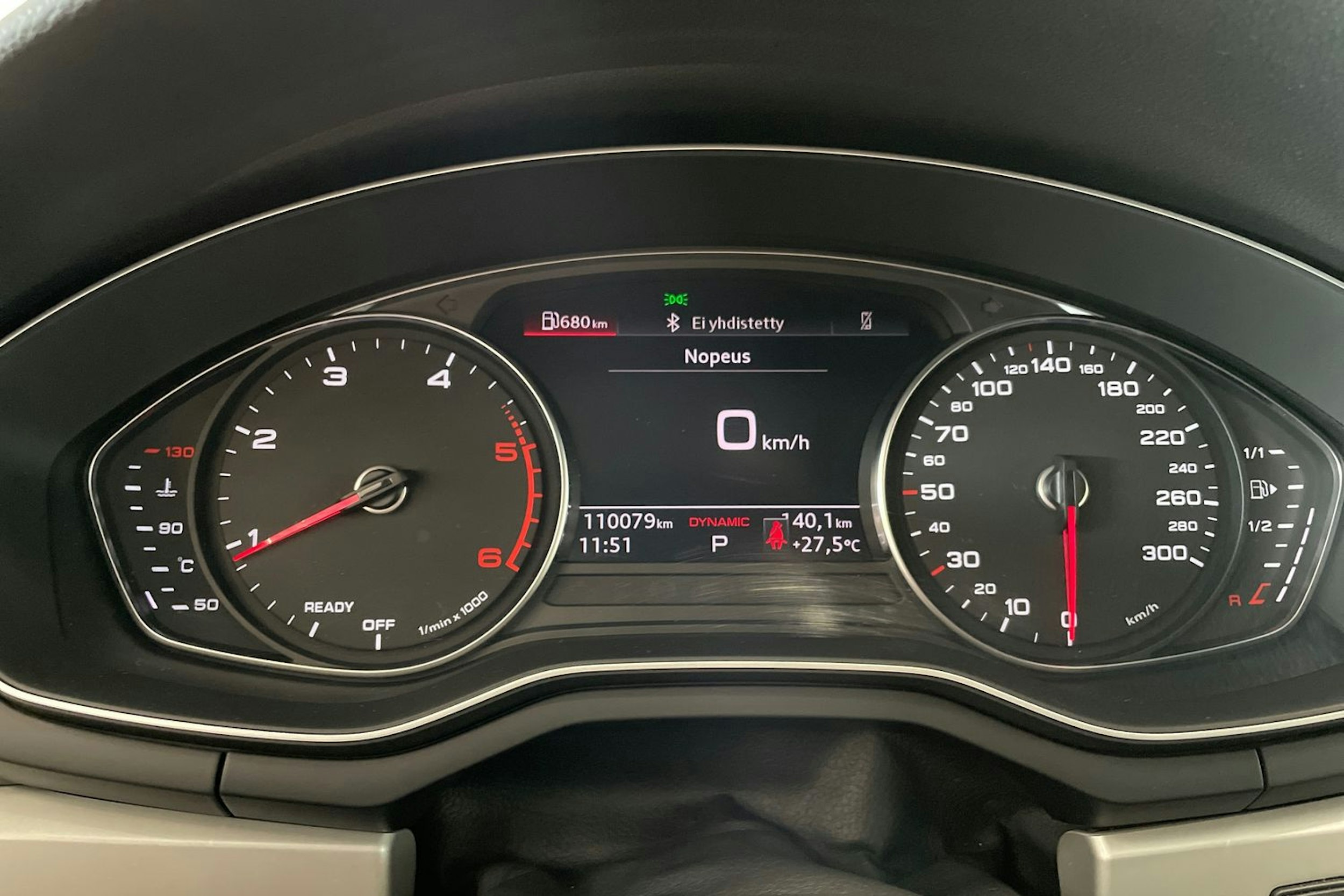 harmaa Audi A4 2019 kuva 17.