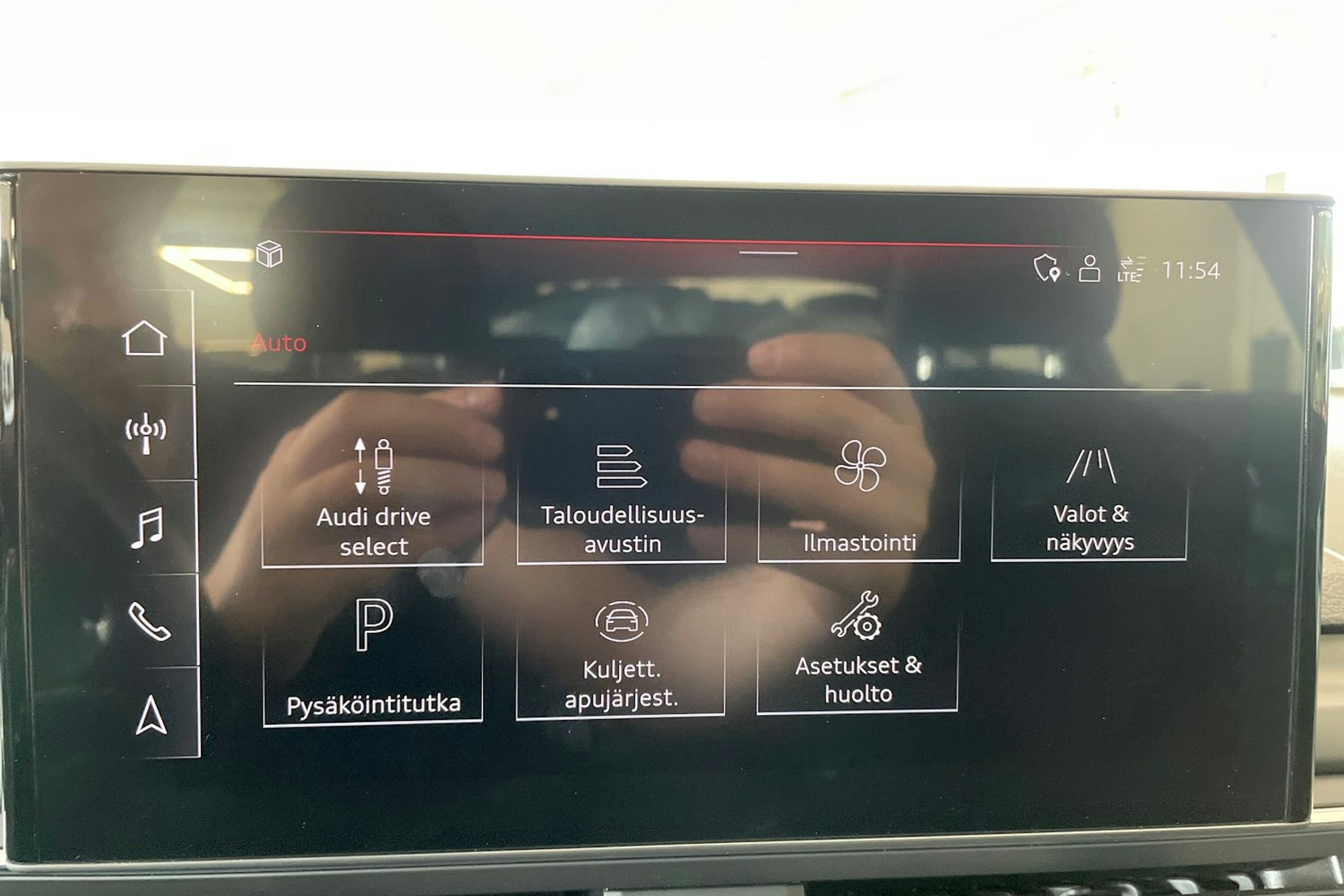 harmaa Audi A4 2019 kuva 24.
