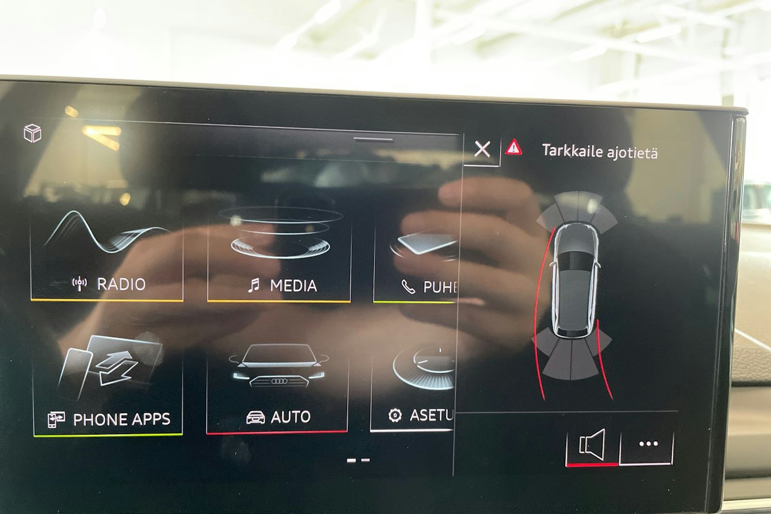 harmaa Audi A4 2019 kuva 27.