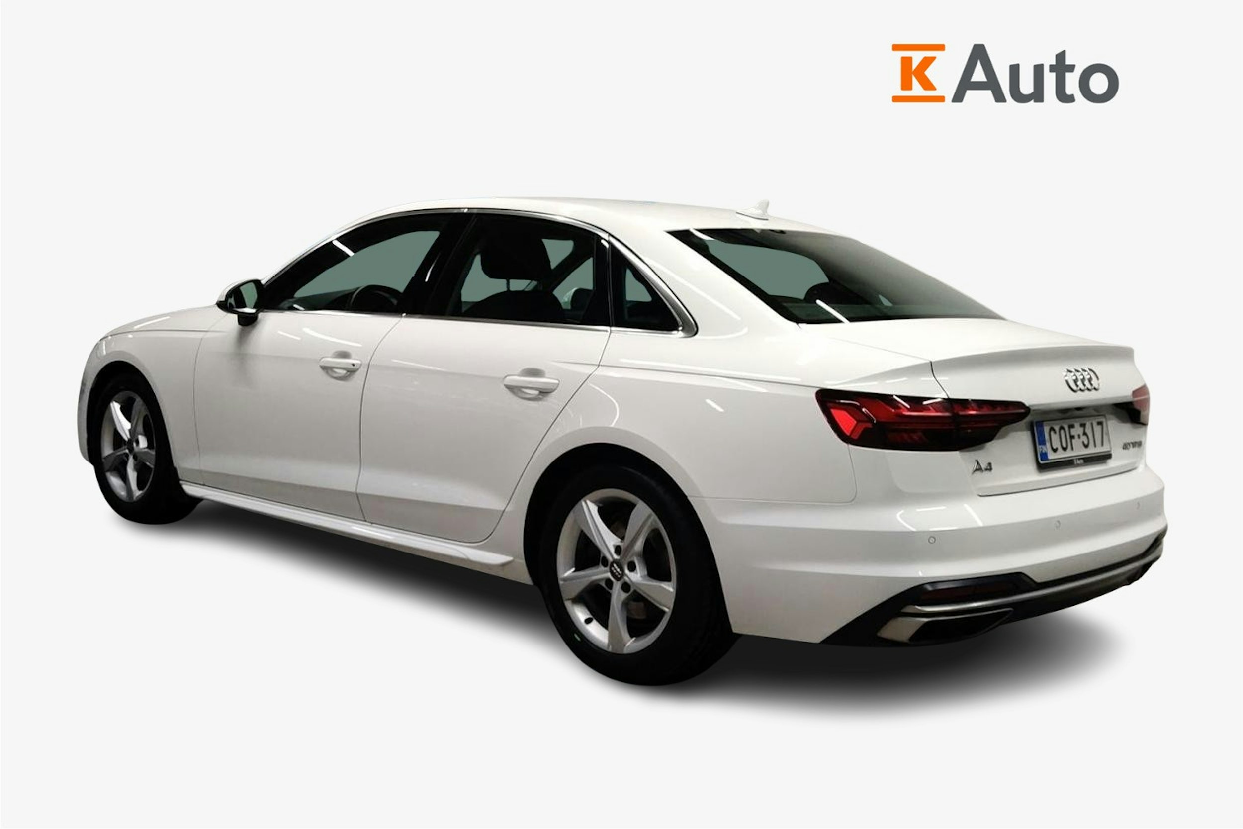 valkoinen Audi A4 2019 kuva 2.