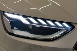 valkoinen Audi A4 2019 kuva 14.