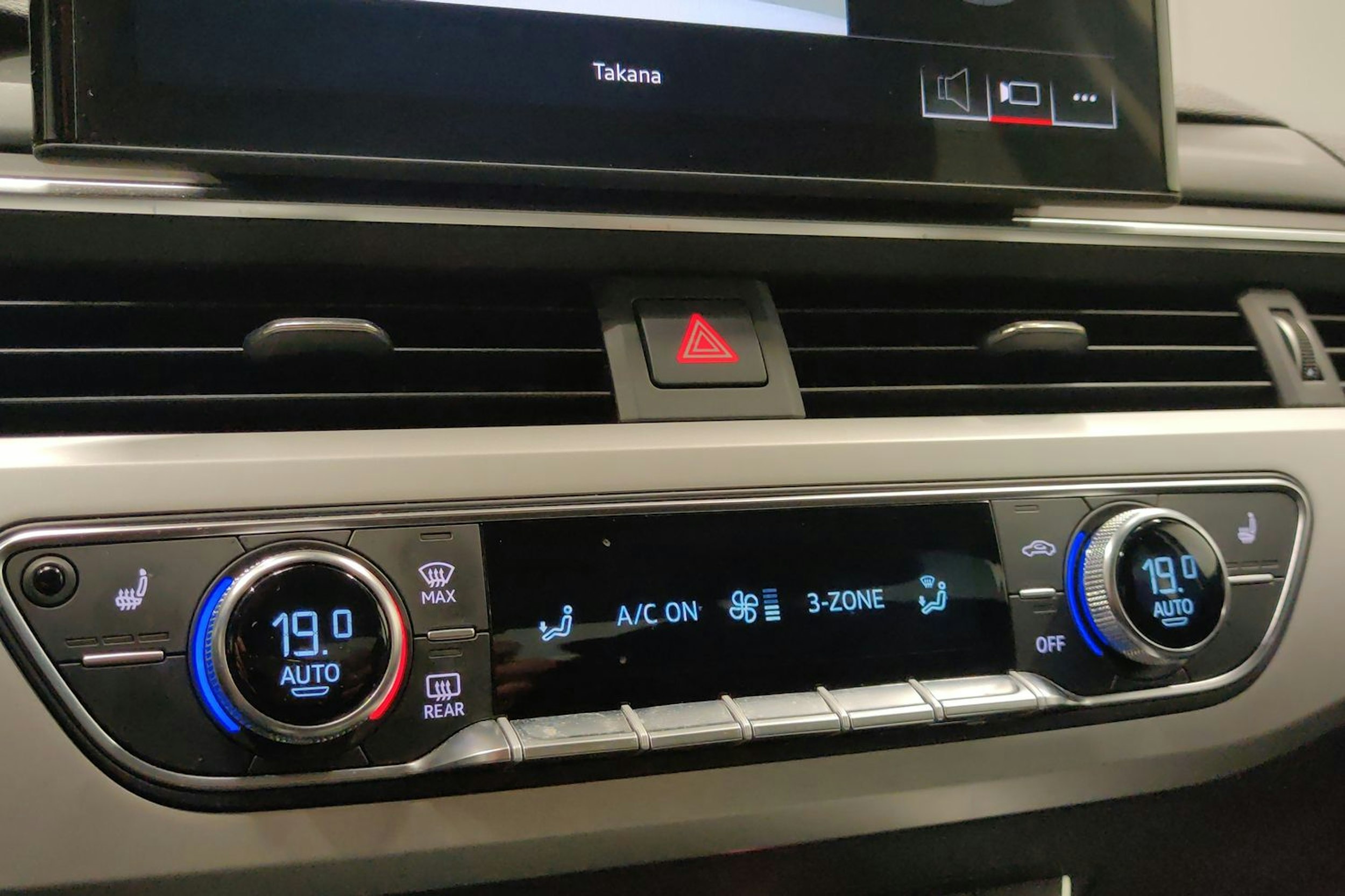 valkoinen Audi A4 2019 kuva 20.
