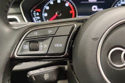 valkoinen Audi A4 2019 kuva 23.